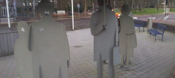 Skulptur Wartende Leute Hertogenbosch Waiting People