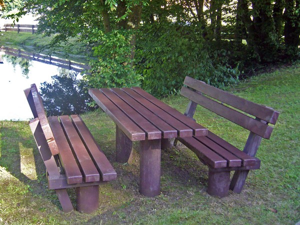 Sitzgruppe Bran aus Recycling-Kunststoff